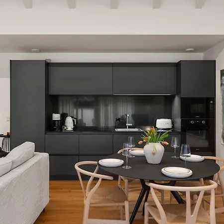 Appartement The Golden Duo Two Luxury Units In One Building By Aura Luxury Collection Como