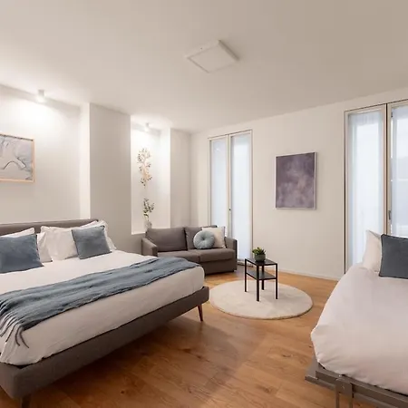 The Golden Duo Two Luxury Units In One Building By Aura Luxury Collection Como