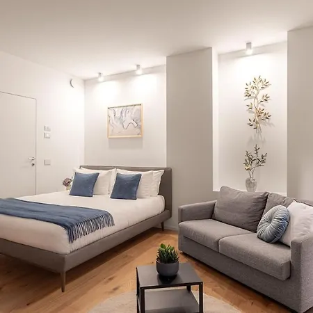 Apartment The Golden Duo Two Luxury Units In One Building By Aura Luxury Collection *