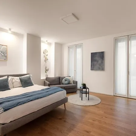 The Golden Duo - Two Luxury Units In One Building By Aura Luxury Collection *
