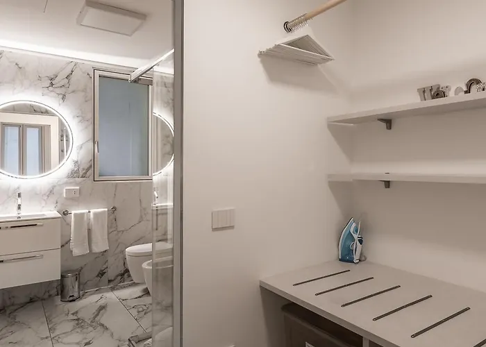 The Golden Duo Two Luxury Units In One Building By Aura Luxury Collection Appartamento