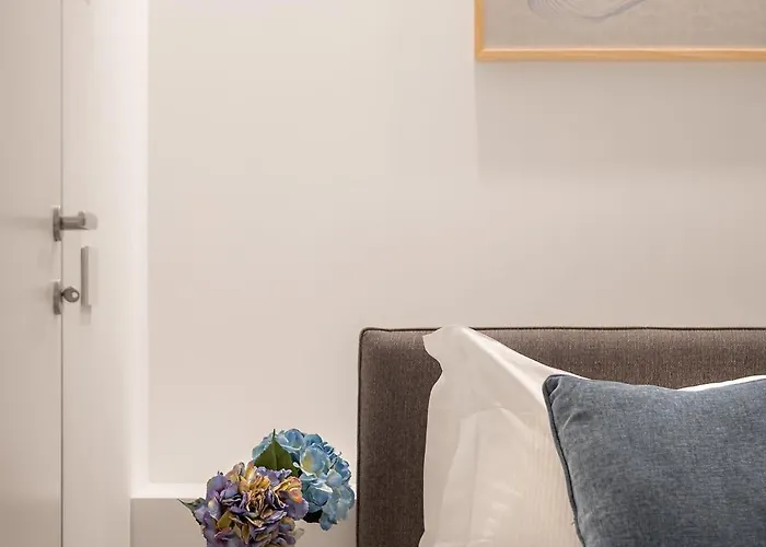 The Golden Duo Two Luxury Units In One Building By Aura Luxury Collection *