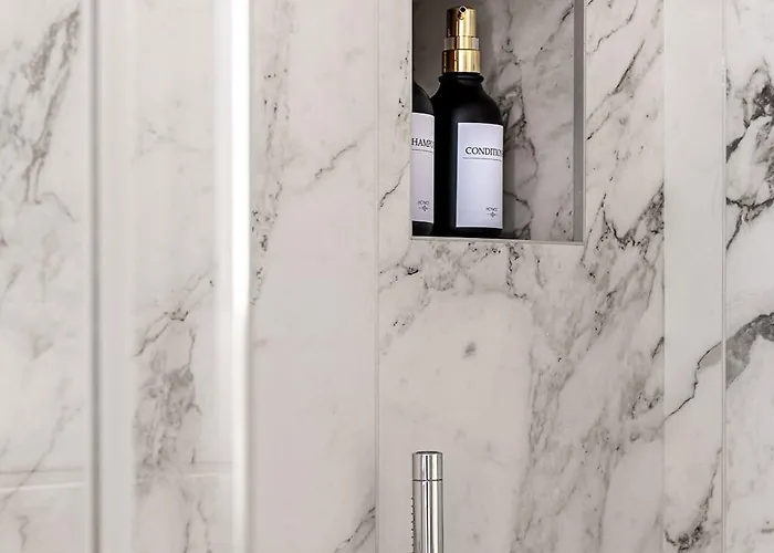 The Golden Duo Two Luxury Units In One Building By Aura Luxury Collection * Côme