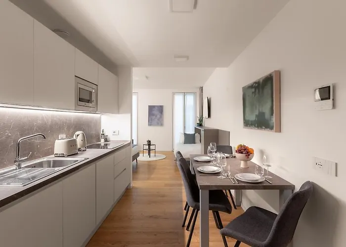 Appartamento The Golden Duo Two Luxury Units In One Building By Aura Luxury Collection *