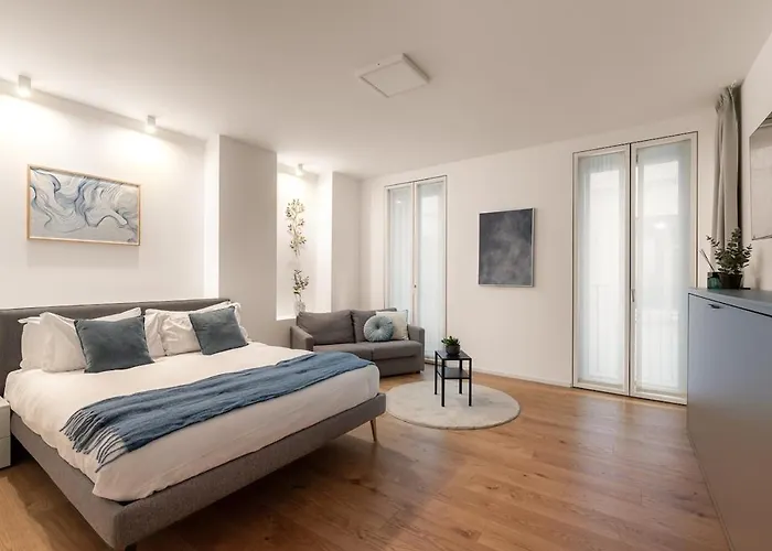 The Golden Duo Two Luxury Units In One Building By Aura Luxury Collection *