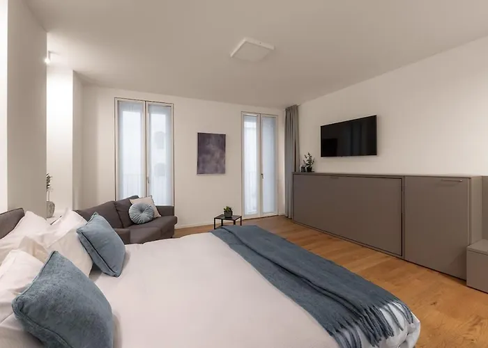 The Golden Duo Two Luxury Units In One Building By Aura Luxury Collection * Όπως